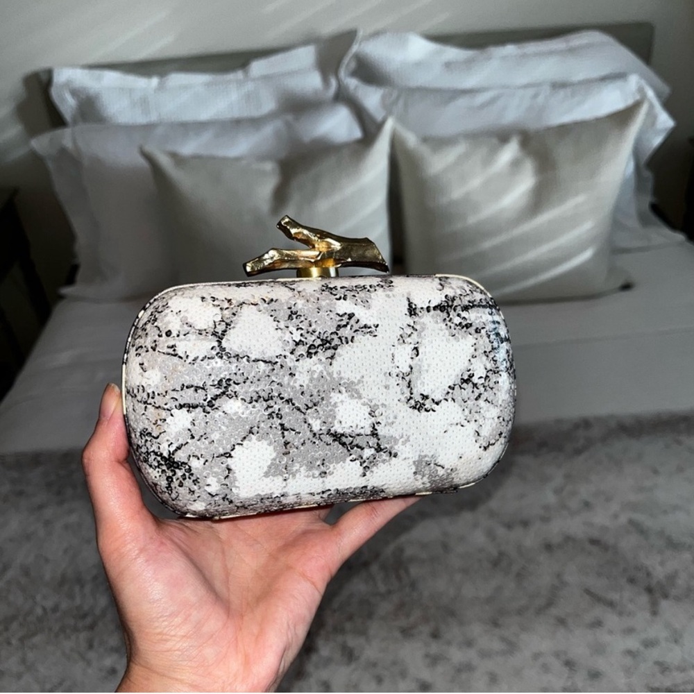 STUNNING DVF Clutch 😍